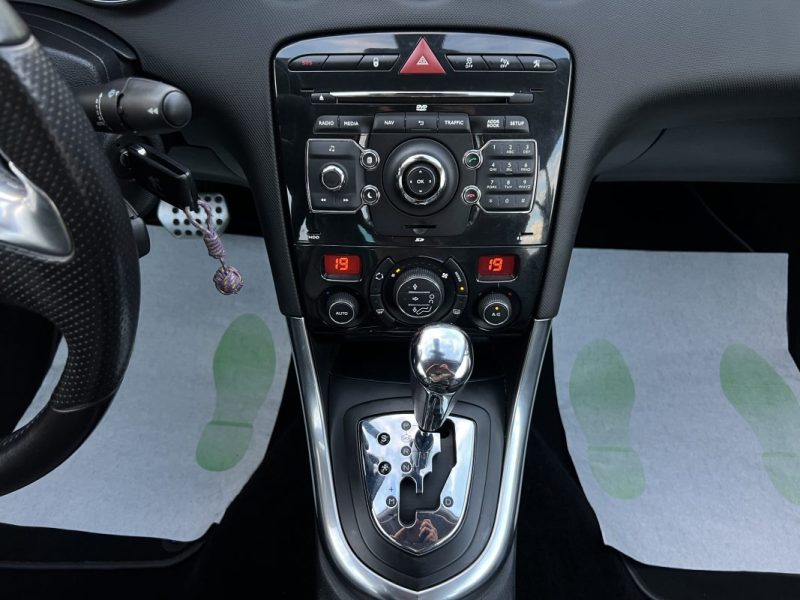 PEUGEOT 308 CC CABRIOLET PHASE 2 FELINE 2.0 HDI 163 BOITE AUTO CUIR GPS CRIT AIR 2 - Garantie 1 an