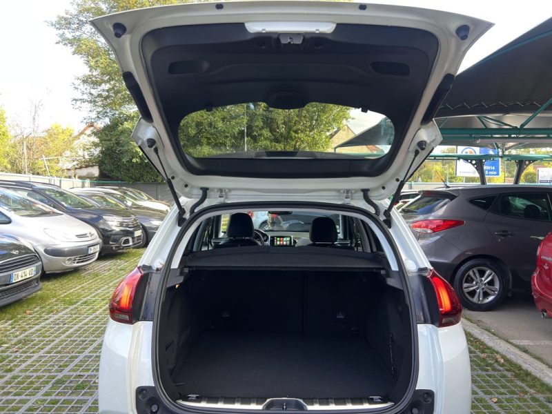 PEUGEOT 2008 (2) FELINE 1.2 110 1ERE MAIN BOITE AUTO CUIR ATTELAGE APPLE & ANDROID - GARANTIE 1 AN