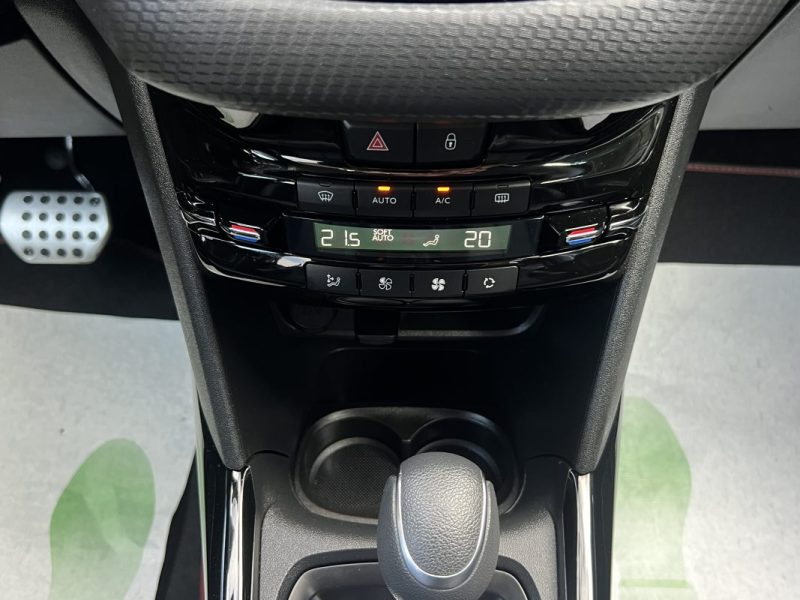 PEUGEOT 2008 (2) FELINE 1.2 110 1ERE MAIN BOITE AUTO CUIR ATTELAGE APPLE & ANDROID - GARANTIE 1 AN