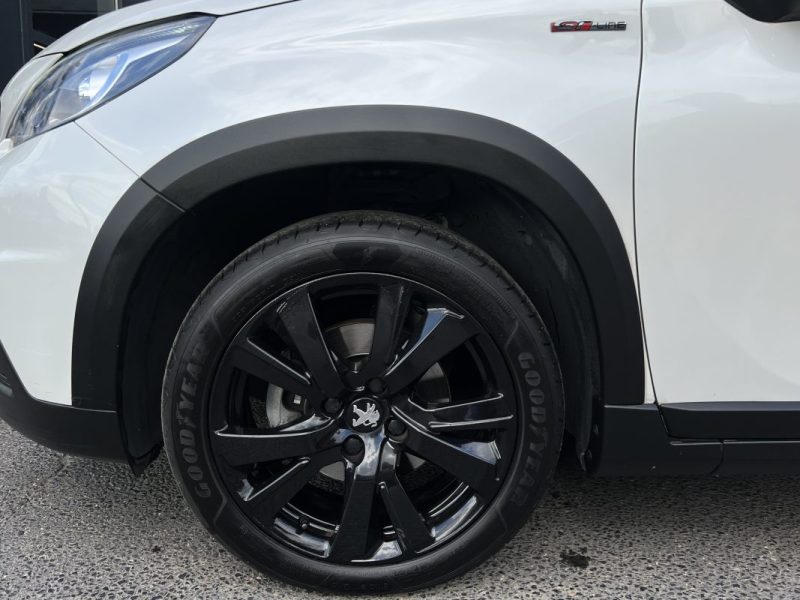 PEUGEOT 2008 (2) FELINE 1.2 110 1ERE MAIN BOITE AUTO CUIR ATTELAGE APPLE & ANDROID - GARANTIE 1 AN