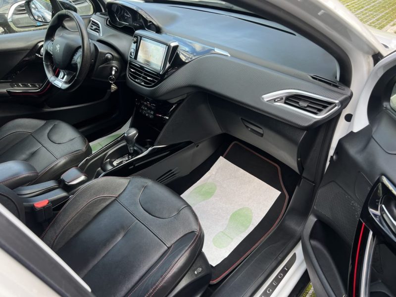 PEUGEOT 2008 (2) FELINE 1.2 110 1ERE MAIN BOITE AUTO CUIR ATTELAGE APPLE & ANDROID - GARANTIE 1 AN