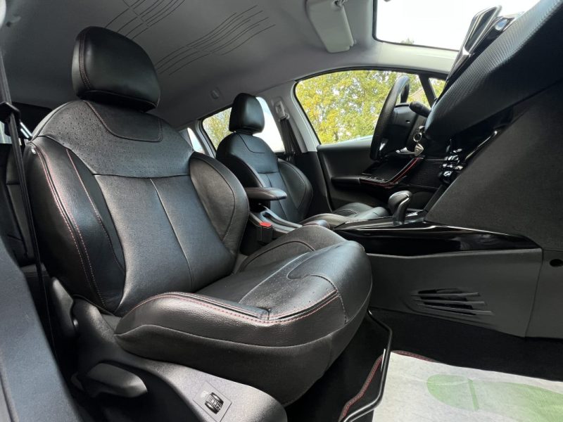 PEUGEOT 2008 (2) FELINE 1.2 110 1ERE MAIN BOITE AUTO CUIR ATTELAGE APPLE & ANDROID - GARANTIE 1 AN