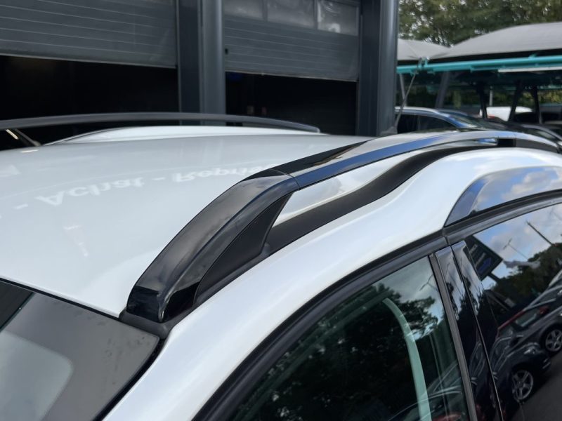 PEUGEOT 2008 (2) FELINE 1.2 110 1ERE MAIN BOITE AUTO CUIR ATTELAGE APPLE & ANDROID - GARANTIE 1 AN