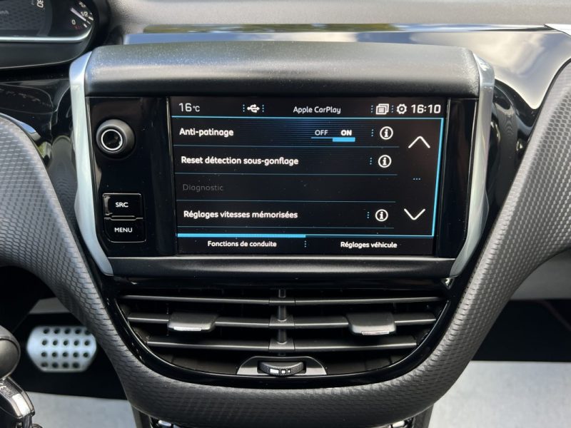 PEUGEOT 2008 (2) FELINE 1.2 110 1ERE MAIN BOITE AUTO CUIR ATTELAGE APPLE & ANDROID - GARANTIE 1 AN