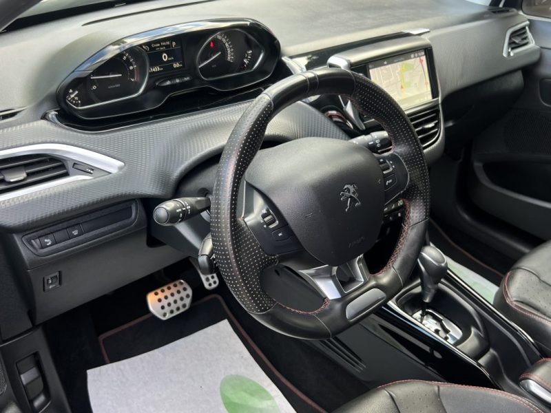 PEUGEOT 2008 (2) FELINE 1.2 110 1ERE MAIN BOITE AUTO CUIR ATTELAGE APPLE & ANDROID - GARANTIE 1 AN