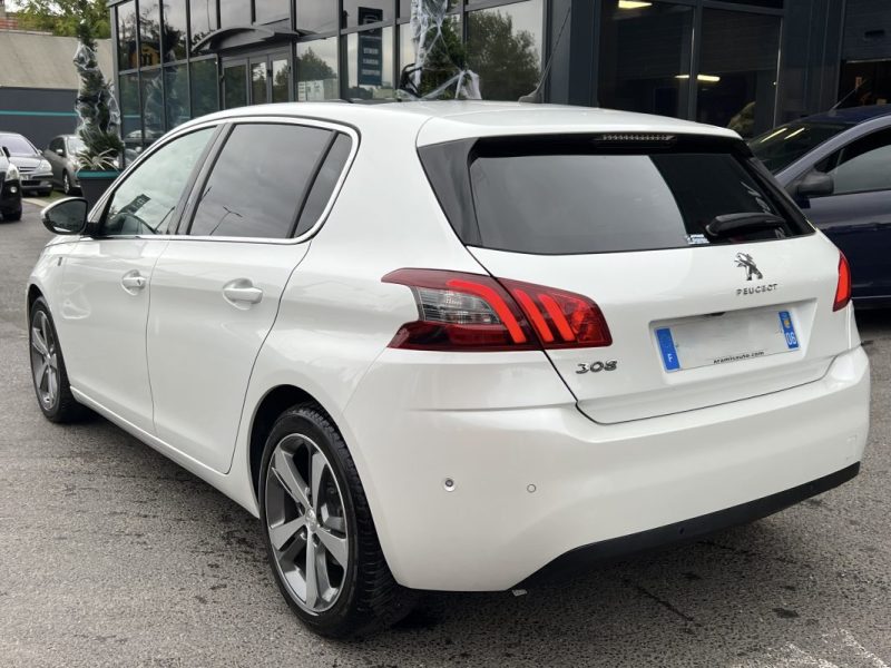 PEUGEOT 308 II PHASE 2 TECH EDITION 1.2 130 Cv BOITE AUTO 12 200 Kms APPLE & ANDROID - GARANTIE 1 AN