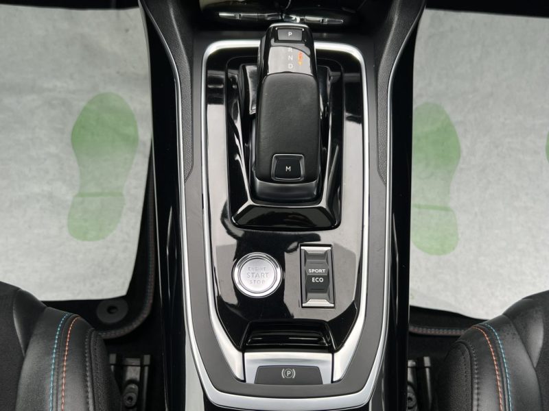 PEUGEOT 308 II PHASE 2 TECH EDITION 1.2 130 Cv BOITE AUTO 12 200 Kms APPLE & ANDROID - GARANTIE 1 AN