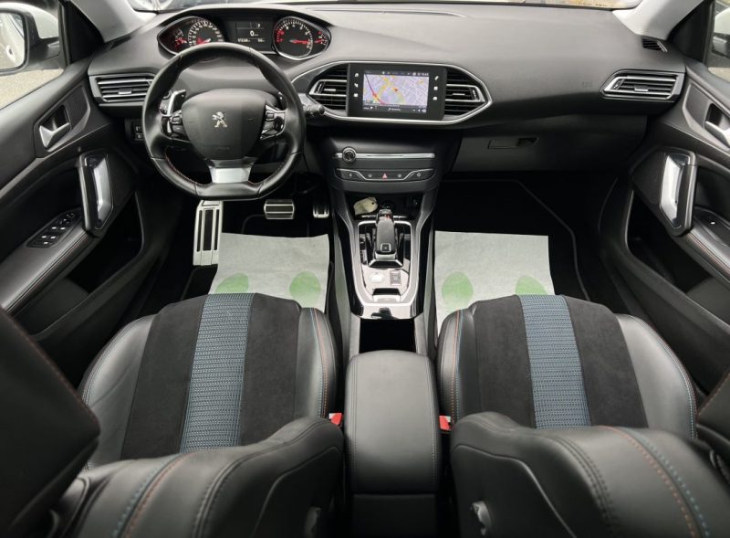 PEUGEOT 308 II PHASE 2 TECH EDITION 1.2 130 Cv BOITE AUTO 12 200 Kms APPLE & ANDROID - GARANTIE 1 AN