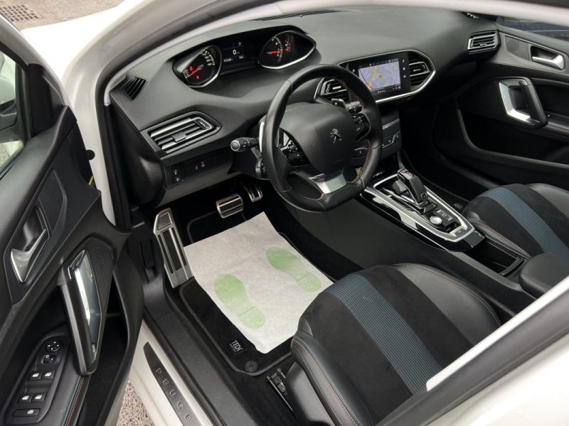 PEUGEOT 308 II PHASE 2 TECH EDITION 1.2 130 Cv BOITE AUTO 12 200 Kms APPLE & ANDROID - GARANTIE 1 AN