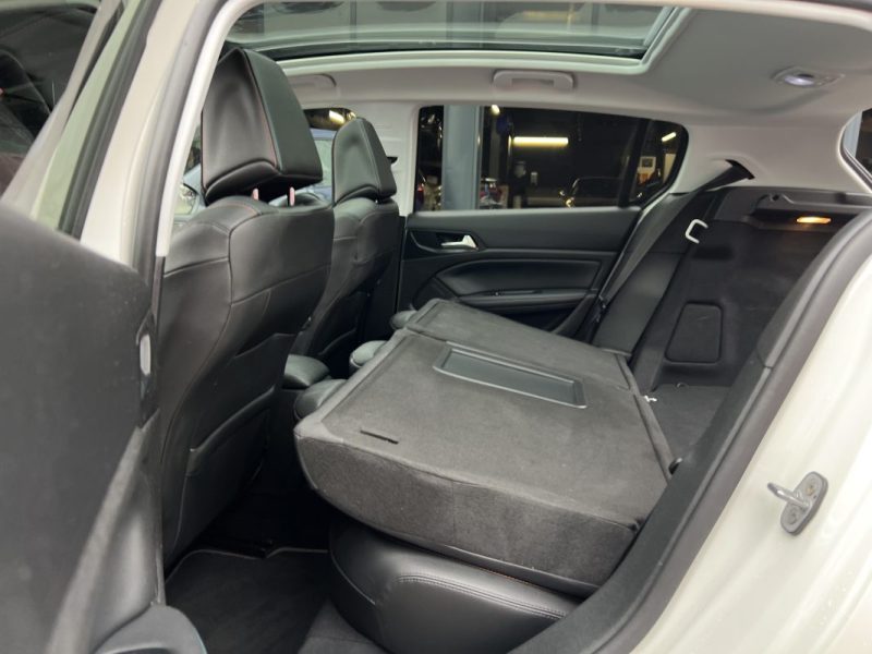 PEUGEOT 308 II PHASE 2 TECH EDITION 1.2 130 Cv BOITE AUTO 12 200 Kms APPLE & ANDROID - GARANTIE 1 AN