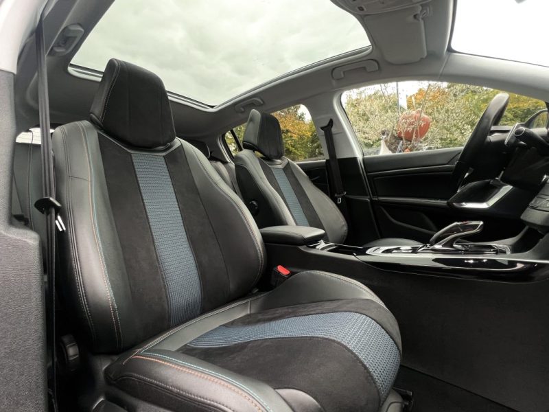 PEUGEOT 308 II PHASE 2 TECH EDITION 1.2 130 Cv BOITE AUTO 12 200 Kms APPLE & ANDROID - GARANTIE 1 AN