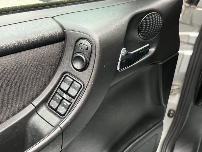 OPEL ZAFIRA 1.8 i 125 Cv - VENTE EN ETAT FRAIS A PREVOIR / LIRE L ANNONCE