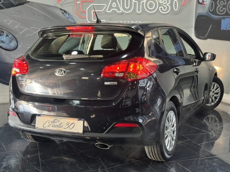 KIA CEE-D 1.4 100CH STYLE ISG 2015