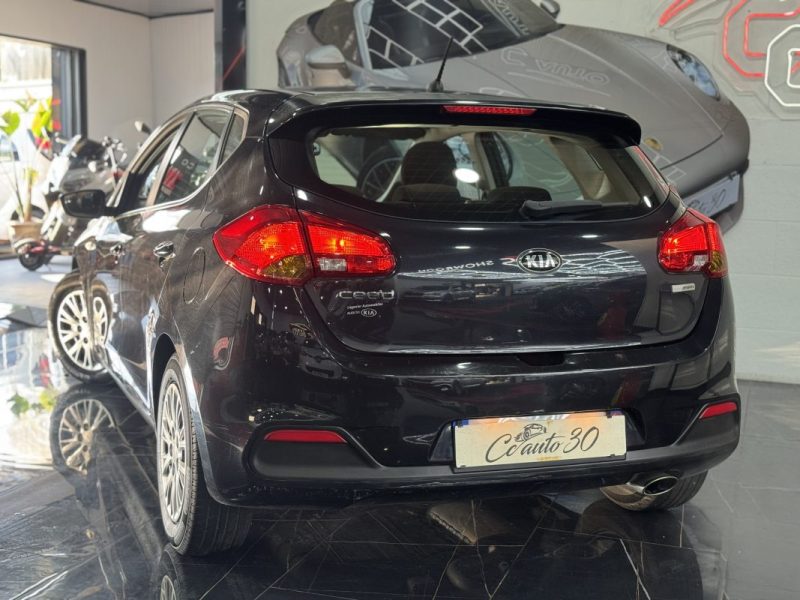 KIA CEE-D 1.4 100CH STYLE ISG 2015