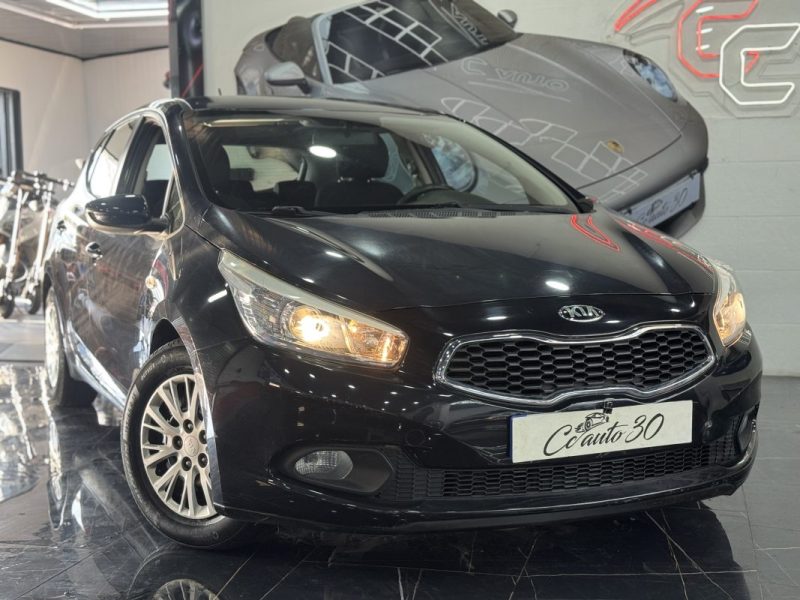 KIA CEE-D 1.4 100CH STYLE ISG 2015
