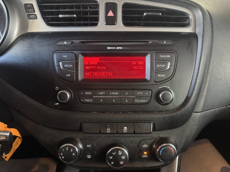 KIA CEE-D 1.4 100CH STYLE ISG 2015