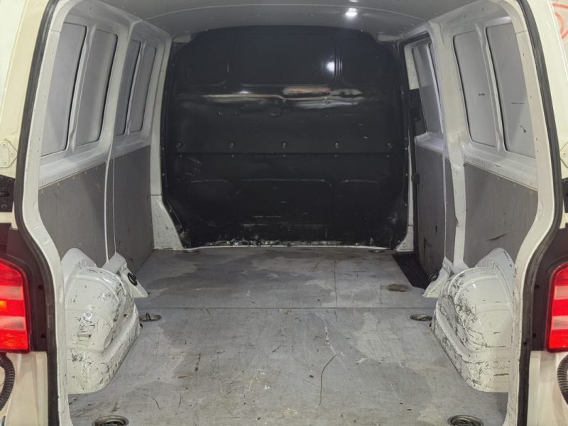 VOLKSWAGEN TRANSPORTER 3.0T L2H1 2.0 TDI 150CH BUSINESS LINE 2018 TTC