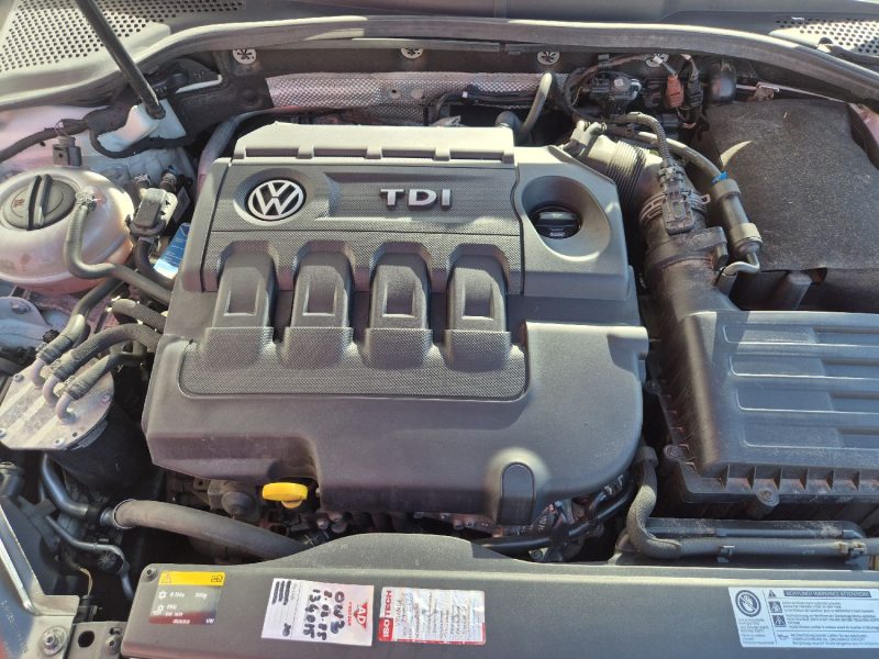 VOLKSWAGEN GOLF 1.6 TDI 110CH BLUEMOTION TECHNOLOGY FAP CONFORTLINE 2016