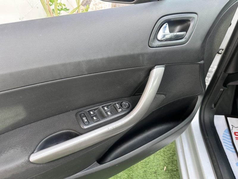 PEUGEOT 308 1.6 E-HDI112 FAP BUSINESS PACK - PREMIERE MAIN 