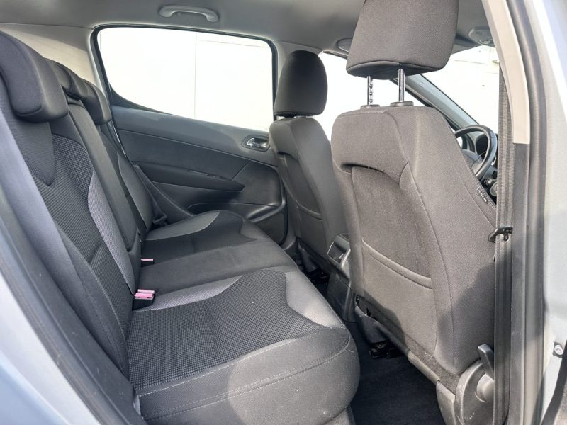 PEUGEOT 308 1.6 E-HDI112 FAP BUSINESS PACK - PREMIERE MAIN 