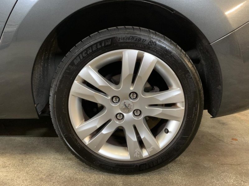 PEUGEOT 5008 2.0 HDI 150 7PLACES PREMIUM PACK ALLURE BVM6 - TOIT PANORAMIQUE - 132 000 KM - DISTRIB 