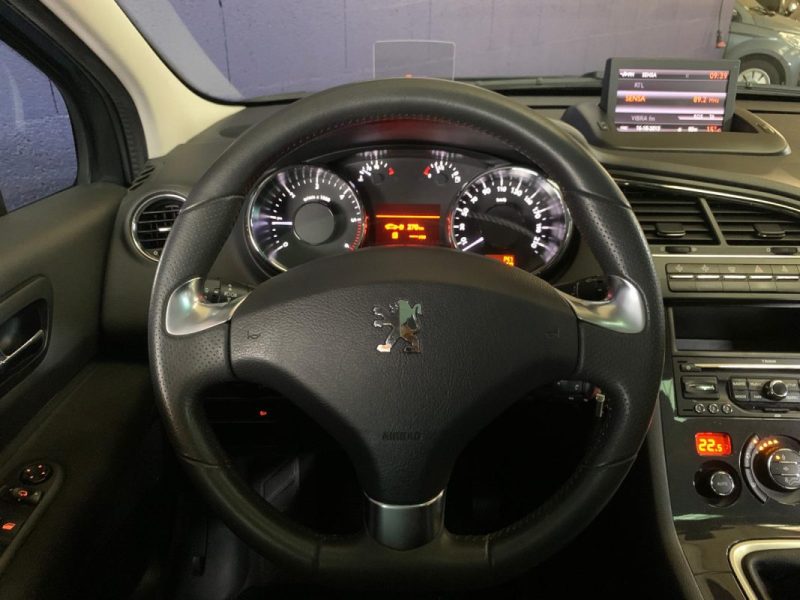 PEUGEOT 5008 2.0 HDI 150 7PLACES PREMIUM PACK ALLURE BVM6 - TOIT PANORAMIQUE - 132 000 KM - DISTRIB 