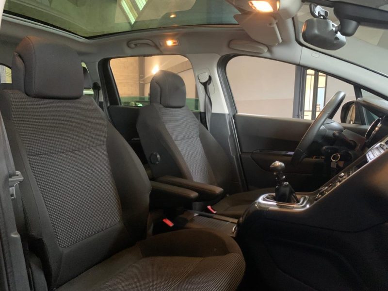 PEUGEOT 5008 2.0 HDI 150 7PLACES PREMIUM PACK ALLURE BVM6 - TOIT PANORAMIQUE - 132 000 KM - DISTRIB 