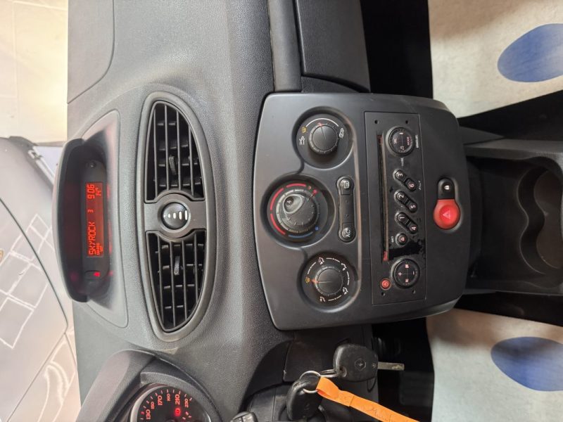 RENAULT CLIO SOCIETE GENERIQUE 1.5DCI 70 2008 TTC