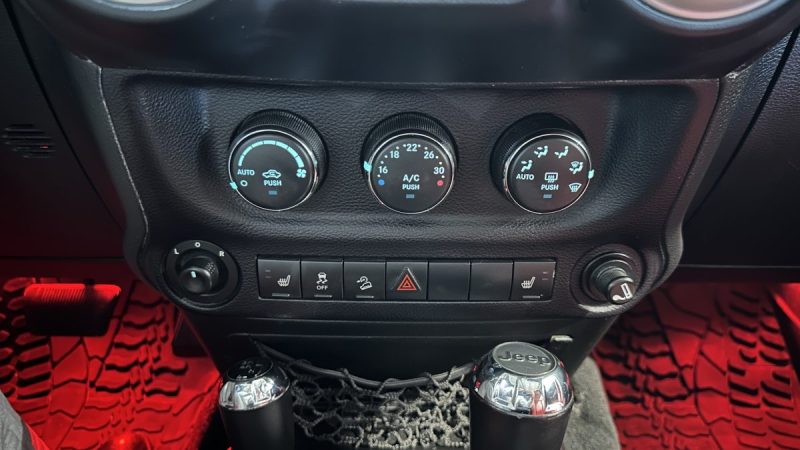 Jeep Wrangler 3.6 V6 Pentastar 284ch 10e anniversaire BVA - Treuil - Snorkel - Pedalbox