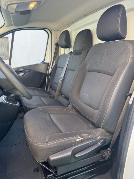 RENAULT TRAFIC L1H1 1200 2.0 DCI 120CH CONFORT E6 TVA RECUPERABLE GARANTIE 12 MOIS 2020