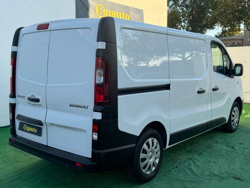 RENAULT TRAFIC L1H1 1200 2.0 DCI 120CH CONFORT E6 TVA RECUPERABLE GARANTIE 12 MOIS 2020