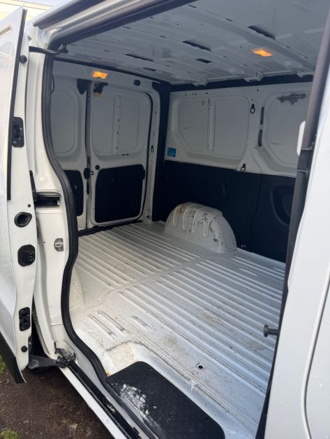 RENAULT TRAFIC L1H1 1200 2.0 DCI 120CH CONFORT E6 TVA RECUPERABLE GARANTIE 12 MOIS 2020