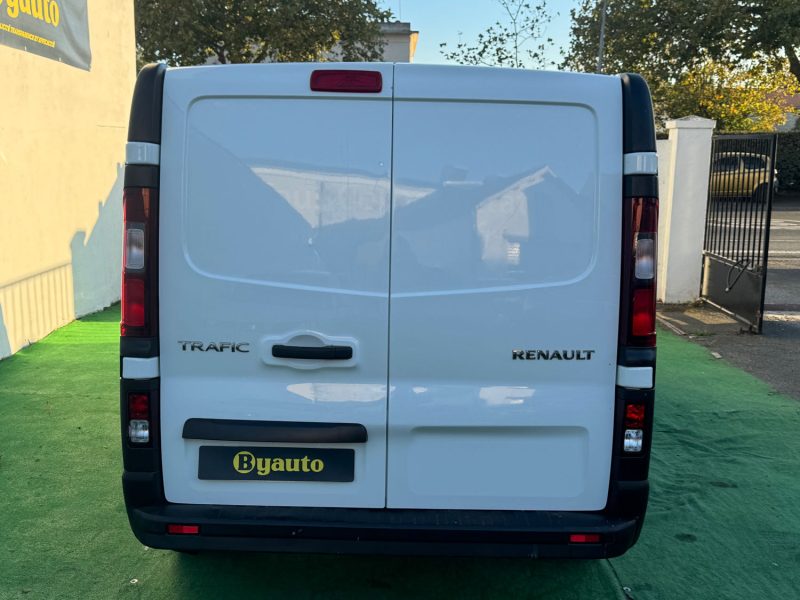 RENAULT TRAFIC L1H1 1200 2.0 DCI 120CH CONFORT E6 TVA RECUPERABLE GARANTIE 12 MOIS 2020