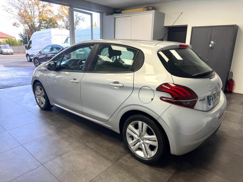 PEUGEOT 208 1.2 VTI 82CH SIGNATURE BVM5 2018