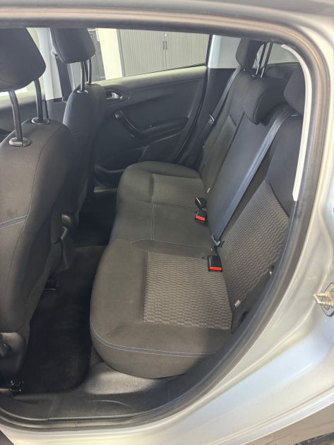 PEUGEOT 208 1.2 VTI 82CH SIGNATURE BVM5 2018