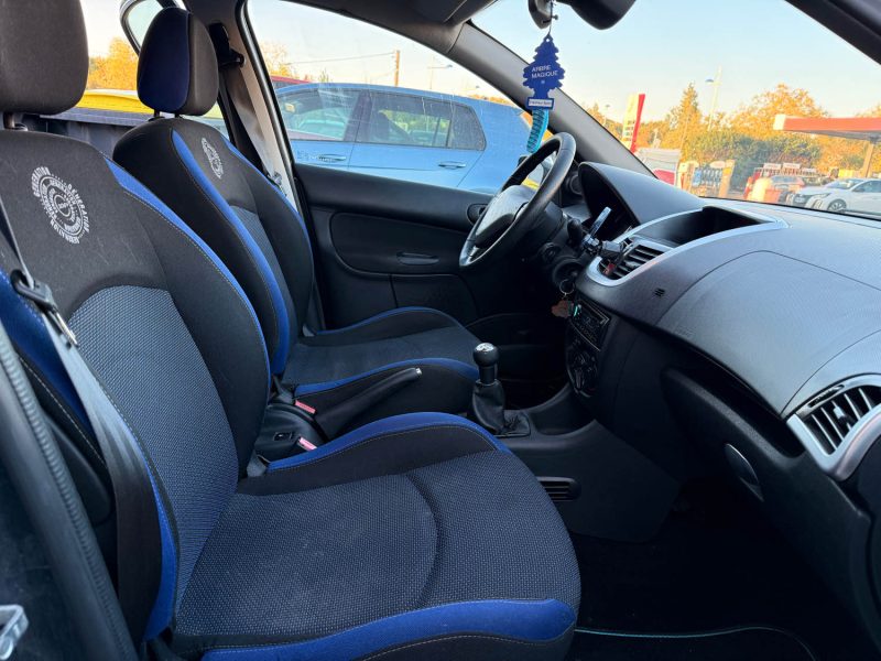 PEUGEOT 206+ 1.4 HDI 70 CH - IDEAL JEUNE PERMIS - DISTRI OK - GARANTIE 12 MOIS