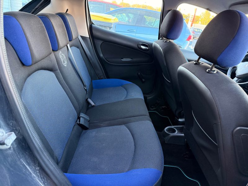 PEUGEOT 206+ 1.4 HDI 70 CH - IDEAL JEUNE PERMIS - DISTRI OK - GARANTIE 12 MOIS