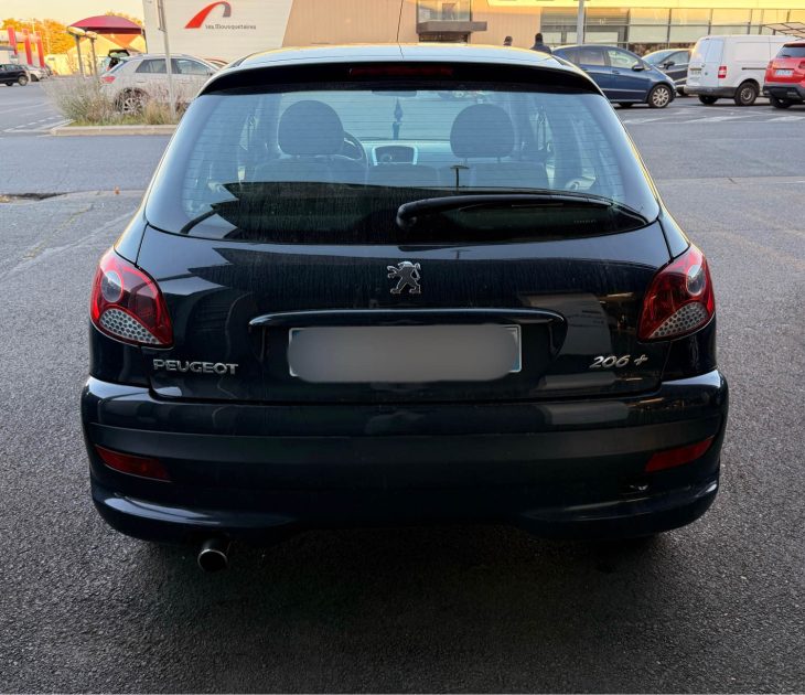 PEUGEOT 206+ 1.4 HDI 70 CH - IDEAL JEUNE PERMIS - DISTRI OK - GARANTIE 12 MOIS