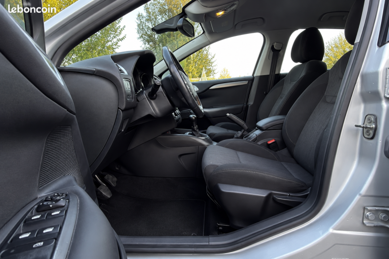 CITROEN C4 1.6 HDI 90ch Attraction - Garantie