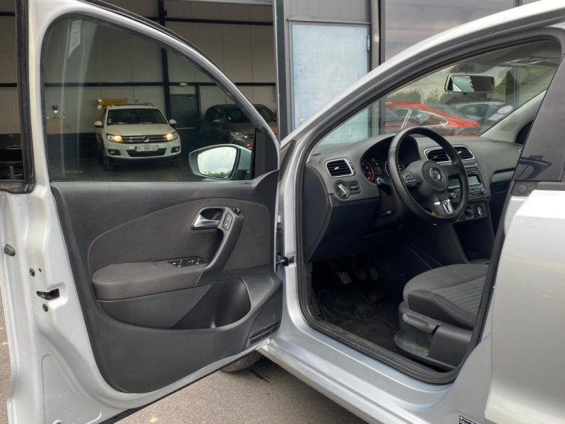 VOLKSWAGEN POLO 5 1.2 69 CH / CHAINE NEUVE ⛓️/ PREMIERE MAIN/❄️ Climatisation/ GARANTIE ✅