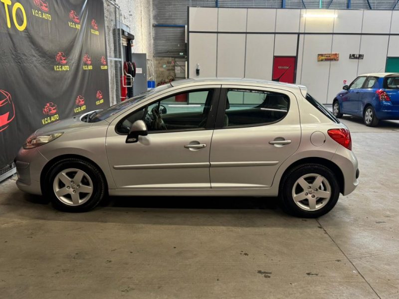 PEUGEOT 207 1.4E 90CV 16V EXECUTIVE