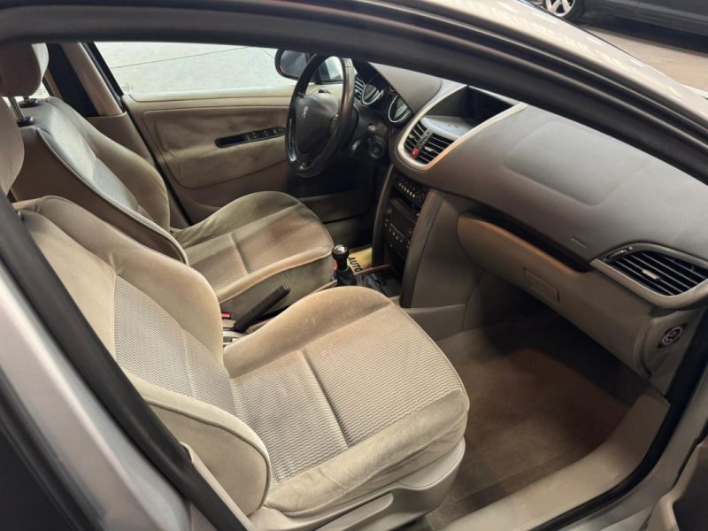 PEUGEOT 207 1.4E 90CV 16V EXECUTIVE