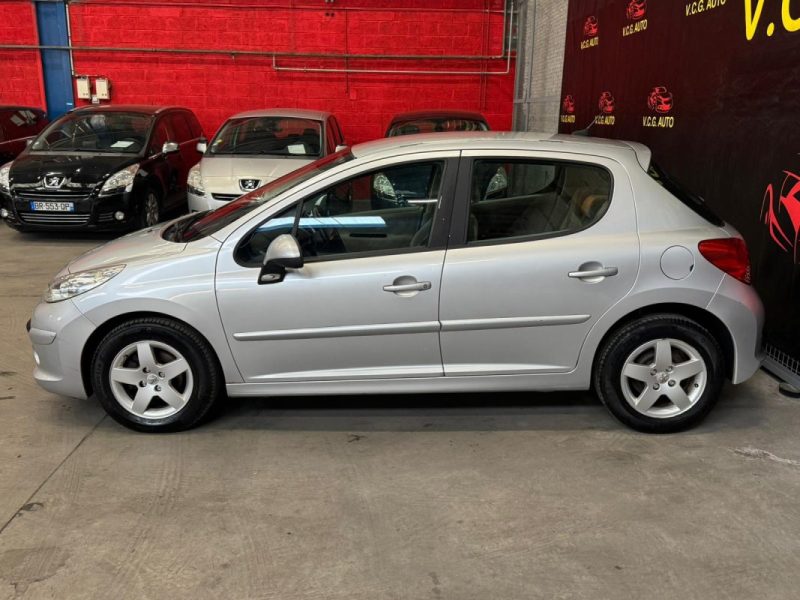 PEUGEOT 207 1.4E 90CV 16V EXECUTIVE