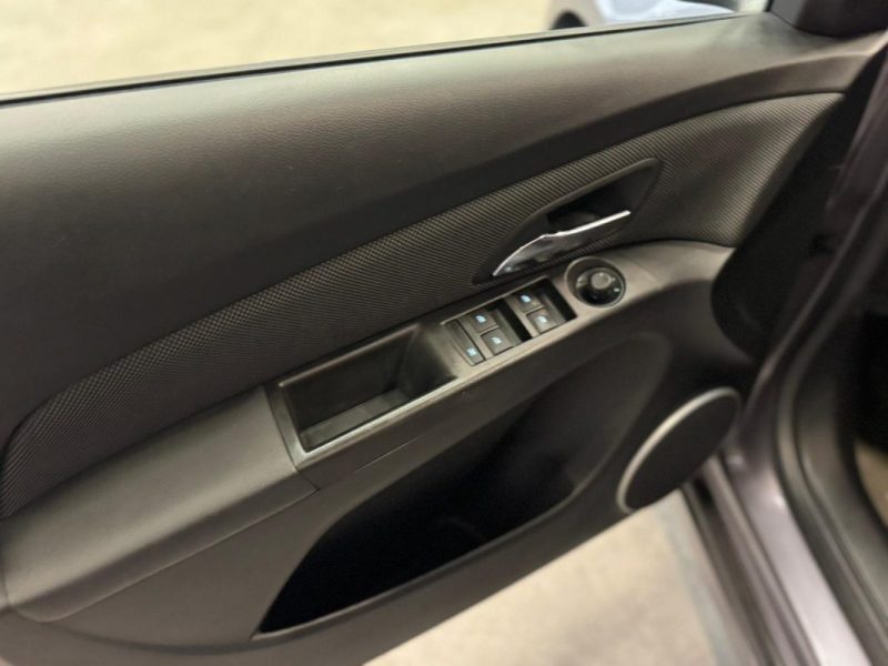 CHEVROLET CRUZE SW 1.7 VCDI 131 LS+