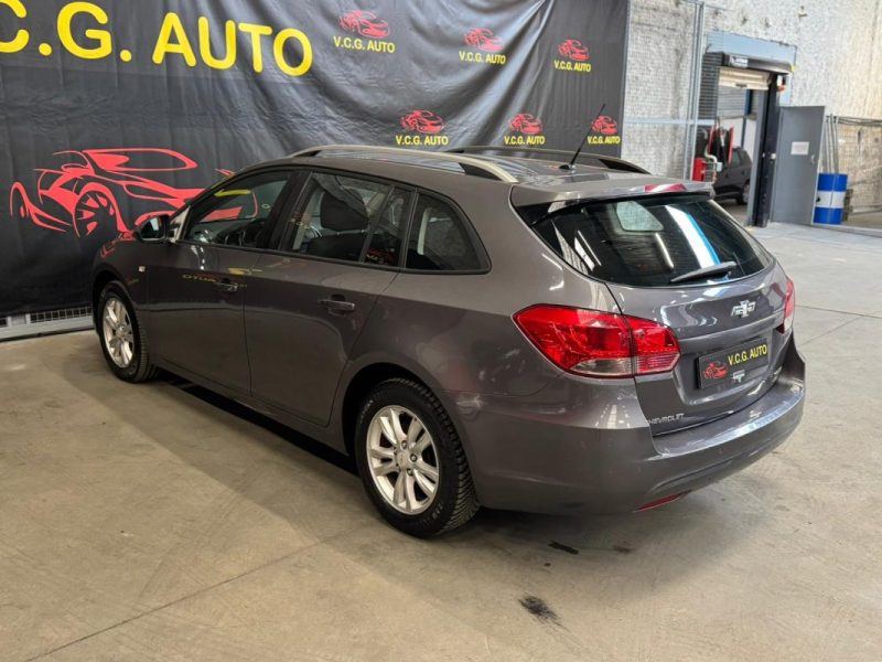 CHEVROLET CRUZE SW 1.7 VCDI 131 LS+