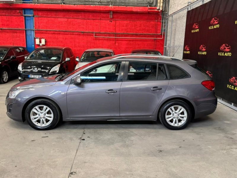 CHEVROLET CRUZE SW 1.7 VCDI 131 LS+