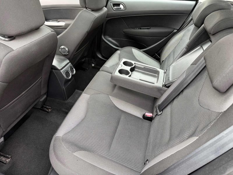 PEUGEOT 308 1.6 VTi 120 ch Premium Pack - Toit pano - Régulateur - Révisée &  Garantie 6  Mois.