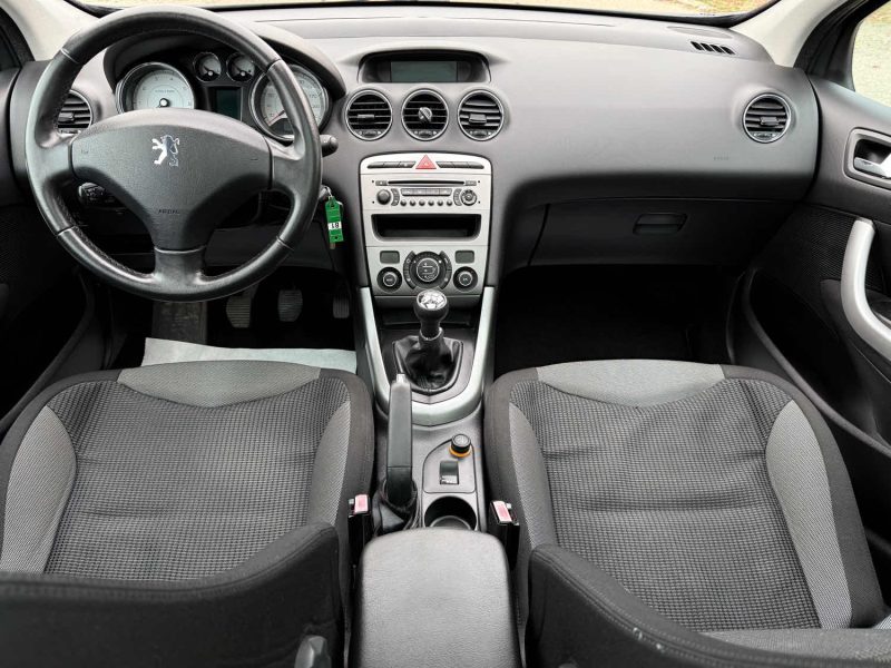 PEUGEOT 308 1.6 VTi 120 ch Premium Pack - Toit pano - Régulateur - Révisée &  Garantie 6  Mois.