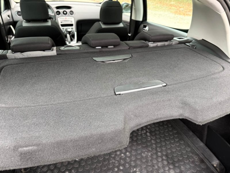 PEUGEOT 308 1.6 VTi 120 ch Premium Pack - Toit pano - Régulateur - Révisée &  Garantie 6  Mois.