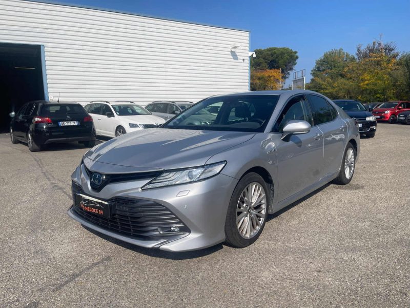 TOYOTA CAMRY HYBRIDE 218CH DYNAMIC BUSINESS 2020